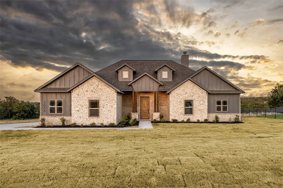 7004 Ranch View Place, Springtown, TX 76082 - #1