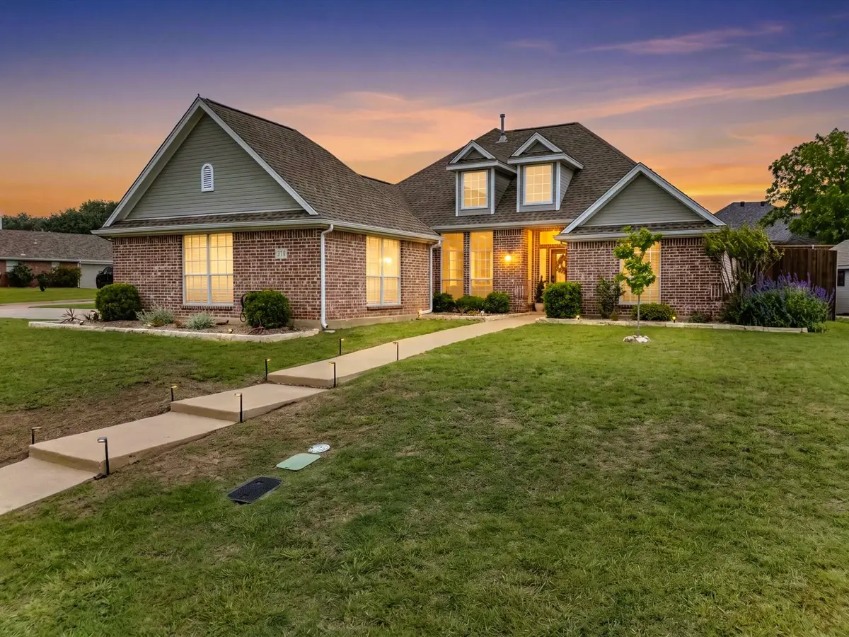 121 Daisey Lane, Justin, TX 76247 - #1