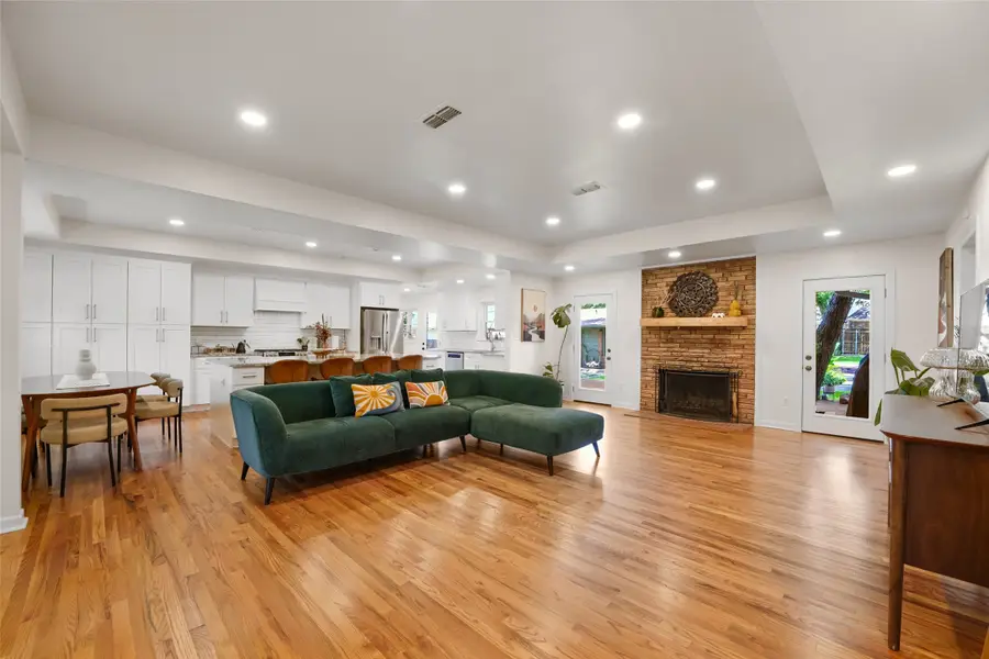 1417 Sylvan Drive, Arlington, TX 76012 - #2
