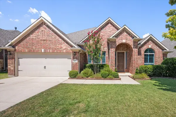 617 Newchester Drive, Roanoke, TX 76262