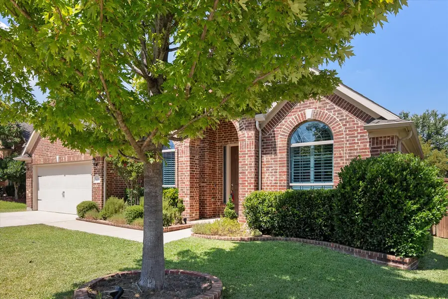 617 Newchester Drive, Roanoke, TX 76262 - #2