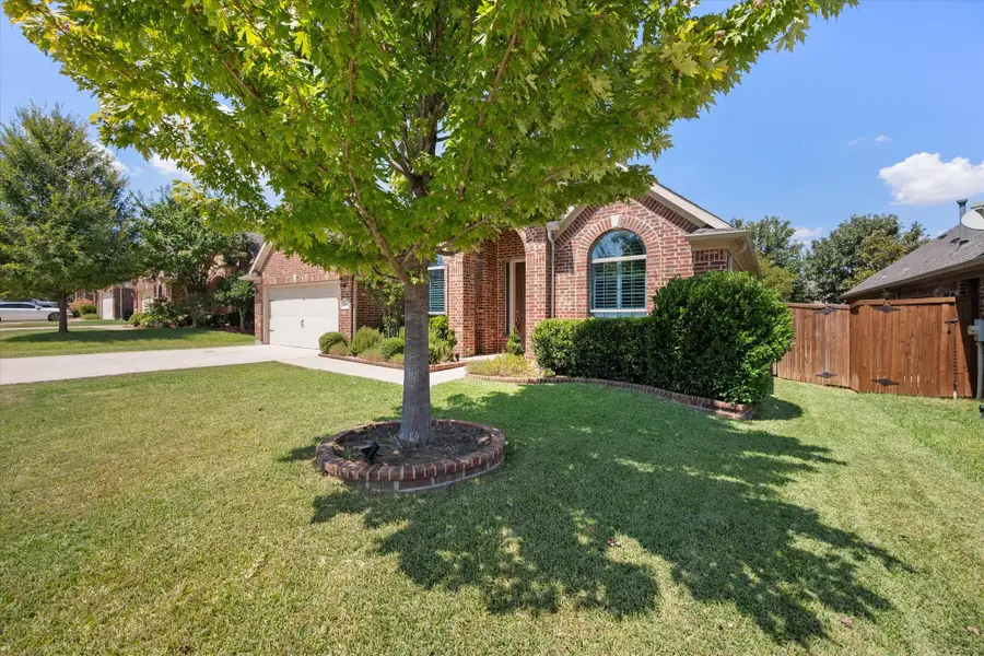 617 Newchester Drive, Roanoke, TX 76262 - #3