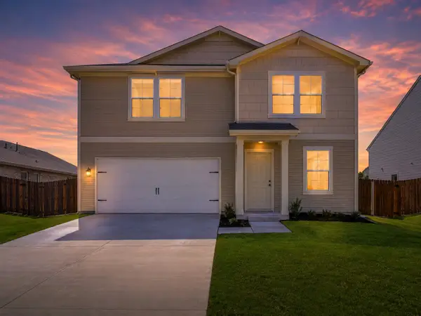 820 Sugartree Drive, Cleburne, TX 76031