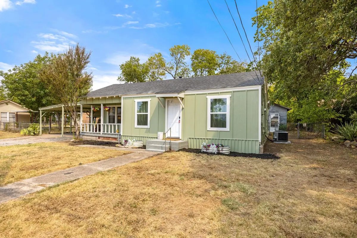 207 E 4th Street, Weatherford, TX 76086 - #1