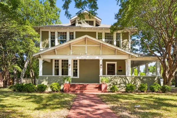 400 W Gilmer Street, Ennis, TX 75119