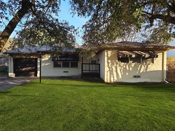 1811 W College Street, Sherman, TX 75092