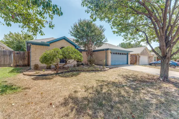 8104 Berkshire Drive, Fort Worth, TX 76137