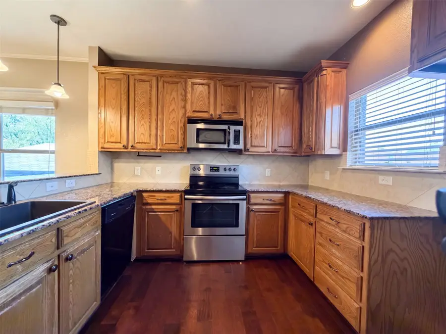 5107 Chesterfield Place, Arlington, TX 76017 - #2