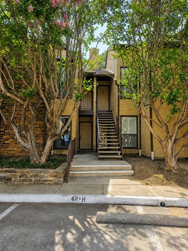 2106 Rainbow Drive #4212, Arlington, TX 76011