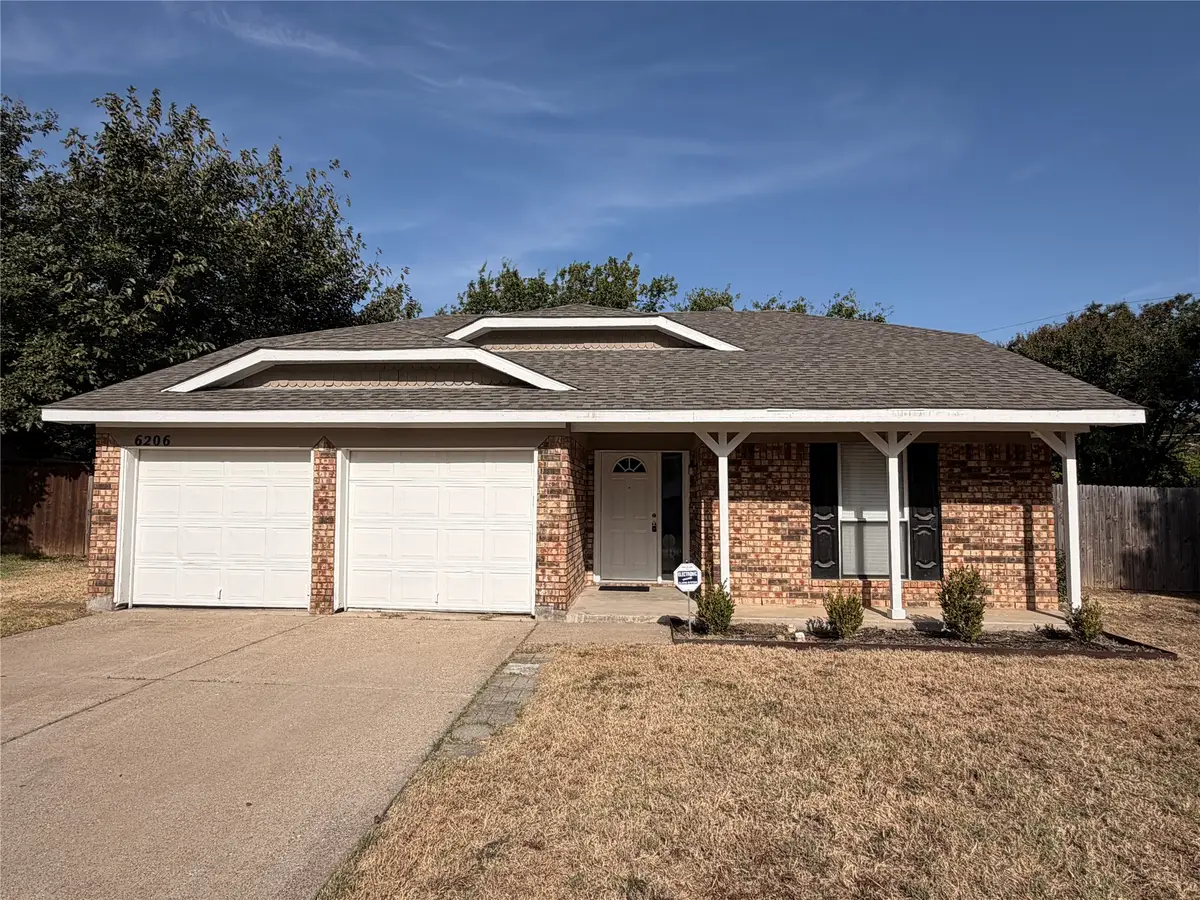 6206 Fernwood Drive, Arlington, TX 76001 - #1