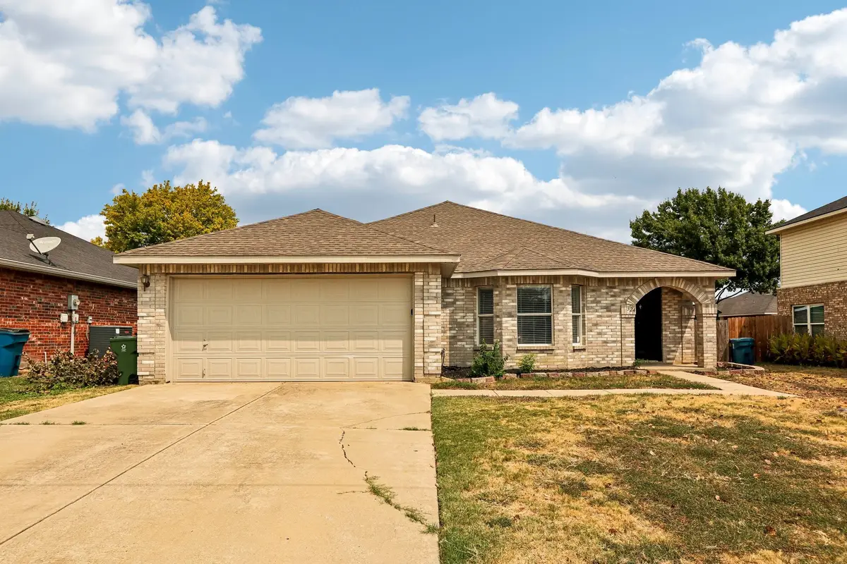 324 Marshall Creek Road, Roanoke, TX 76262 - #1