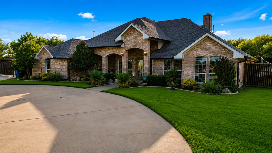1055 The Meadows Parkway, Desoto, TX 75115 - #2