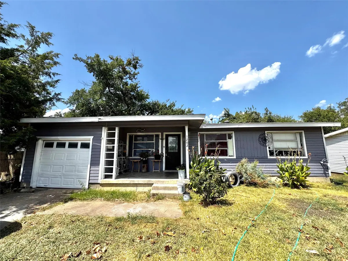 1202 Huddleston Drive, Grand Prairie, TX 75050 - #1