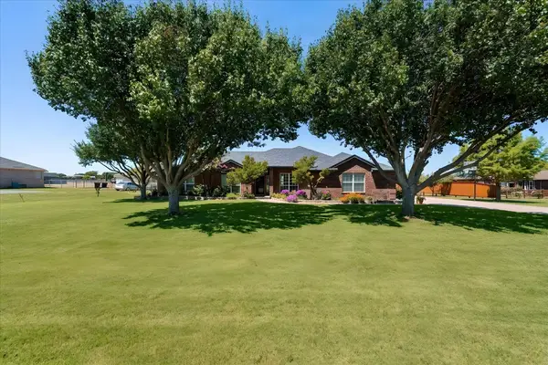 11005 Flores Trail, Crowley, TX 76036