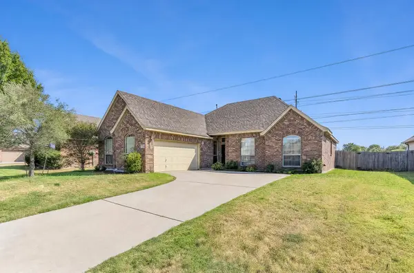 212 Goldeneye Drive, DeSoto, TX 75115