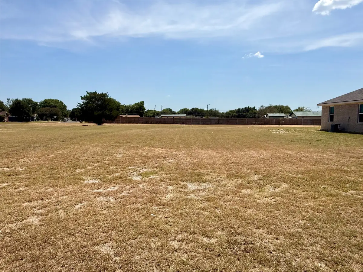001 Bellcrest Drive, Bellmead, TX 76705 - #1