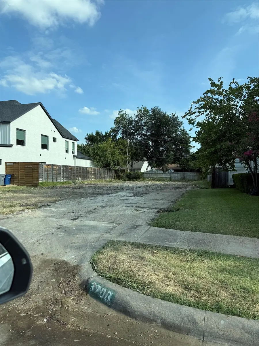 3708 Durango Drive, Dallas, TX 75220 - #3