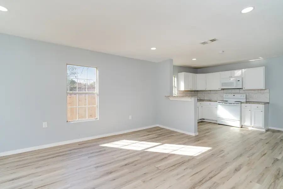 4739 Stokes Street, Dallas, TX 75216 - #3