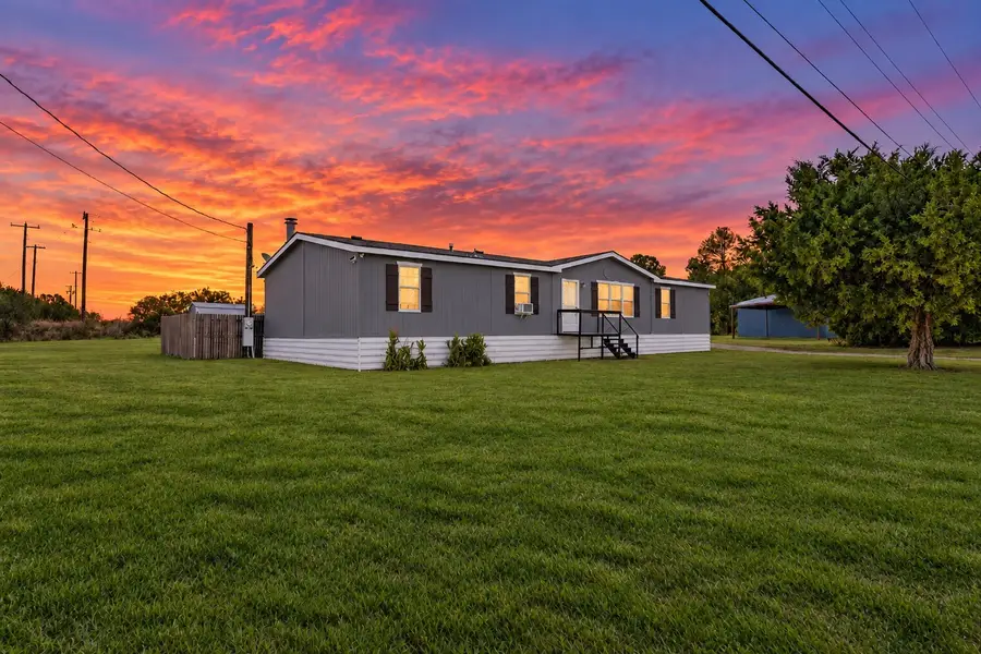 208 Rhett Court, Aurora, TX 76078 - #3