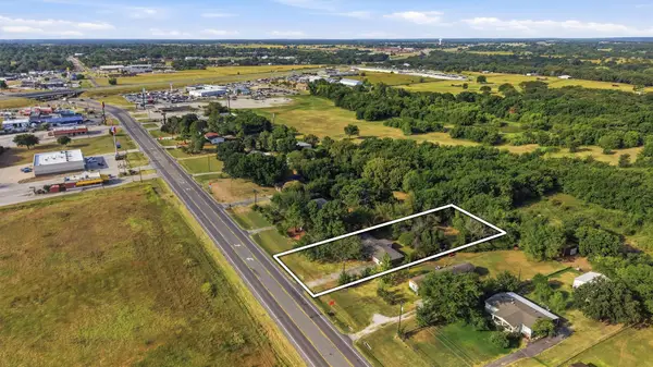 1017 Highway 377 N, Whitesboro, TX 76273