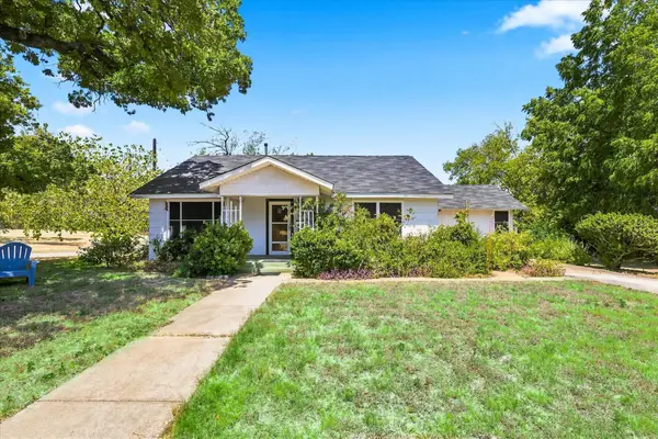 1109 Nowlin Street, Fort Worth, TX 76102