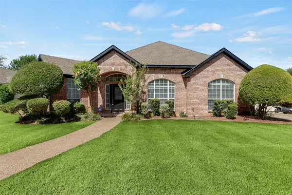 517 Quick Silver Drive, DeSoto, TX 75115