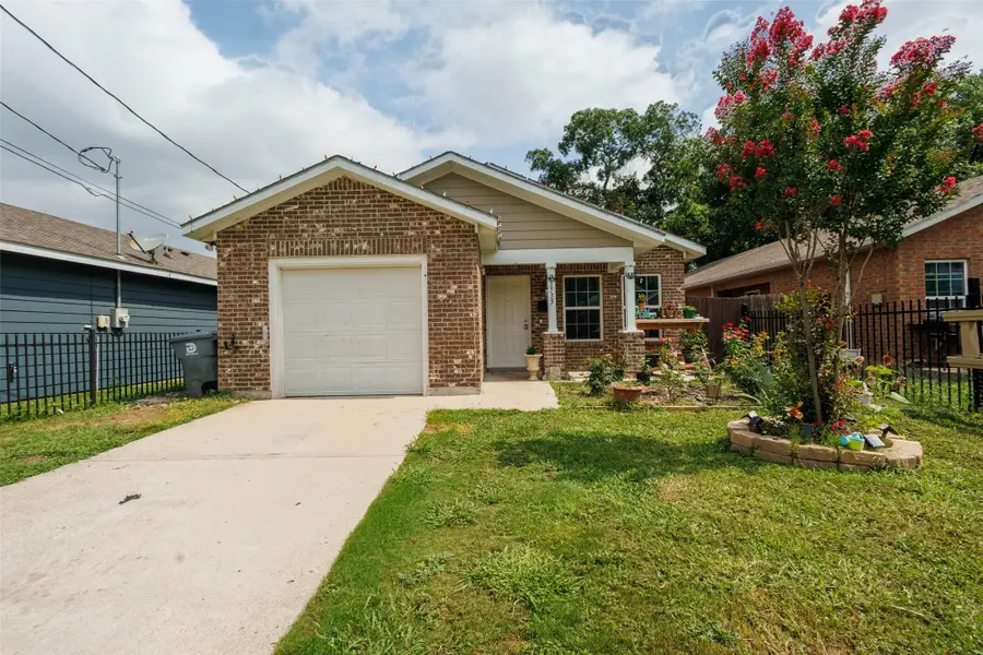 1735 Mcbroom Street, Dallas, TX 75212 - #2