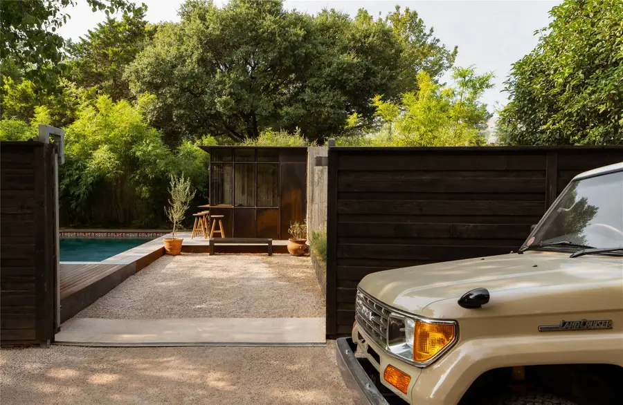 938 N Clinton Avenue, Dallas, TX 75208 - #3
