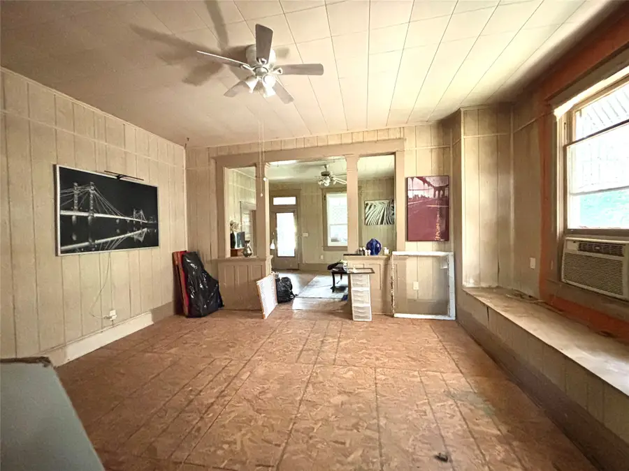 504 Brown Avenue, Paris, TX 75460 - #3