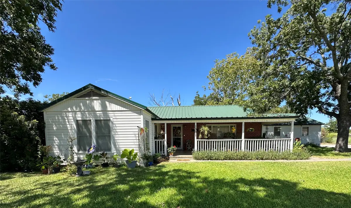 1001 Highway 36, Comanche, TX 76442 - #1