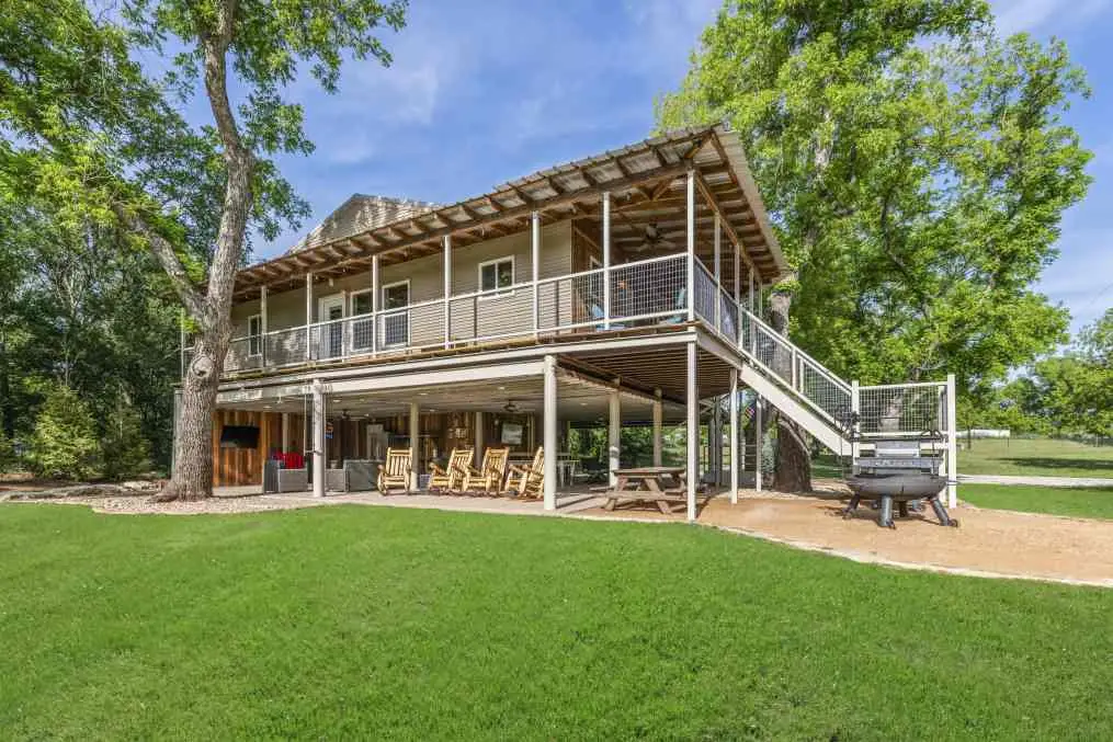 421 N Lazy Bend Road, Millsap, TX 76066 - #1