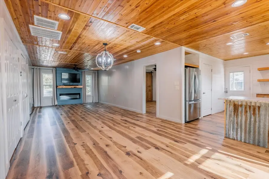 421 N Lazy Bend Road, Millsap, TX 76066 - #2