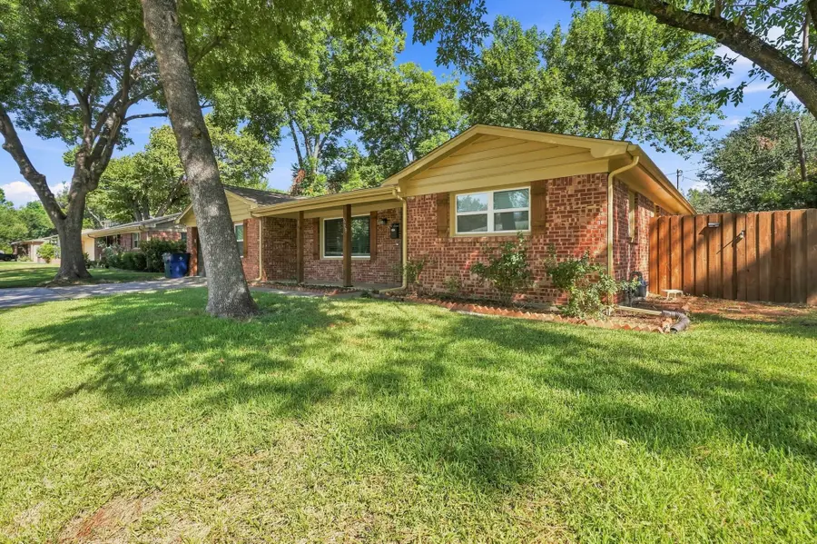 5708 Sunset Road, Westworth Village, TX 76114 - #2
