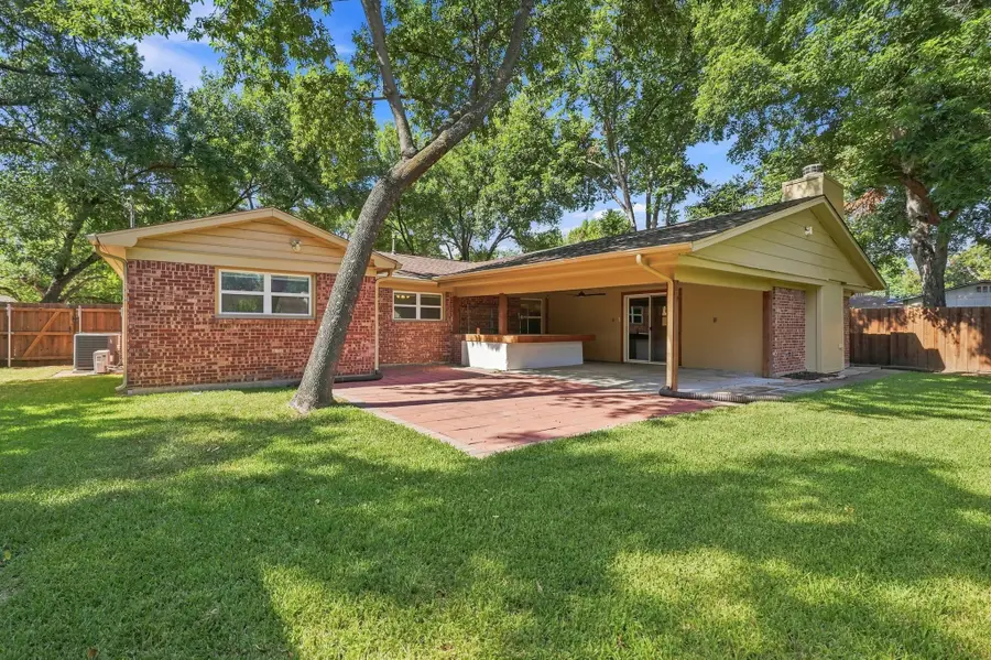 5708 Sunset Road, Westworth Village, TX 76114 - #3