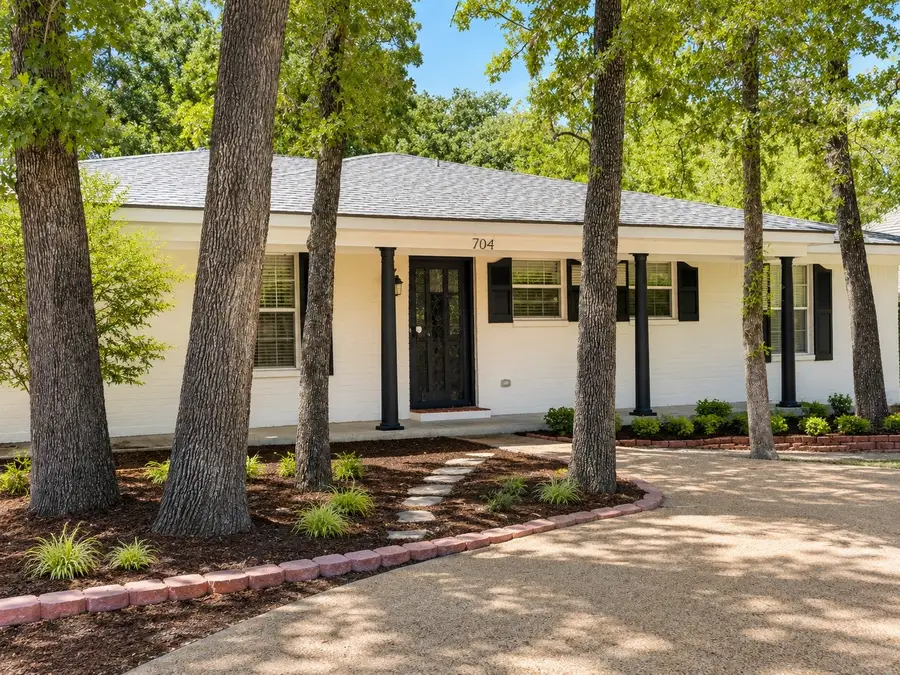 704 Dobbins Road, Corsicana, TX 75110 - #2