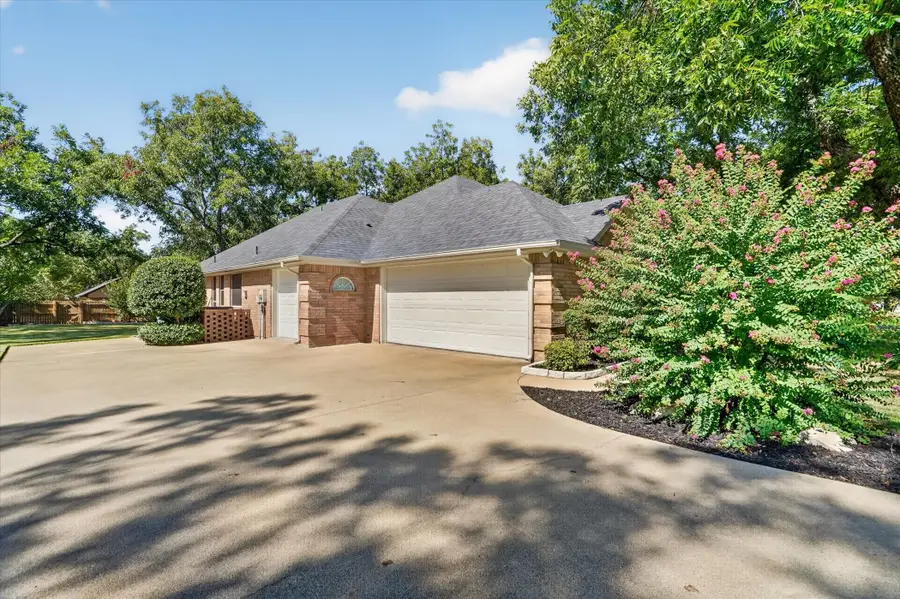 9216 Hanging Moss Drive, Granbury, TX 76049 - #2