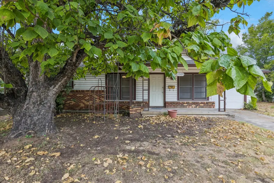 2005 Haltom Road, Haltom City, TX 76117 - #2
