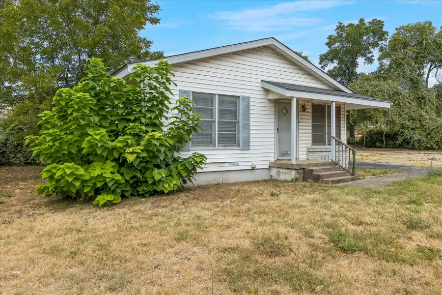2007 Haltom Road, Haltom City, TX 76117 - #2