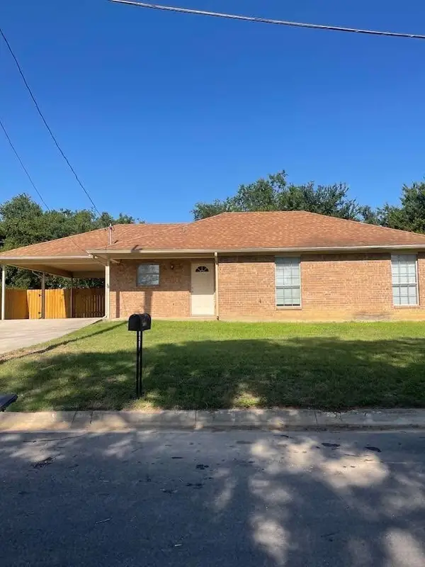 1104 11th Street, Bridgeport, TX 76426