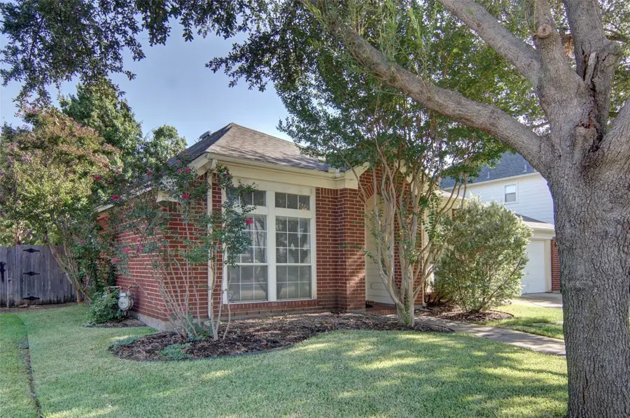 6928 Spring Valley Way, Fort Worth, TX 76132 - #2