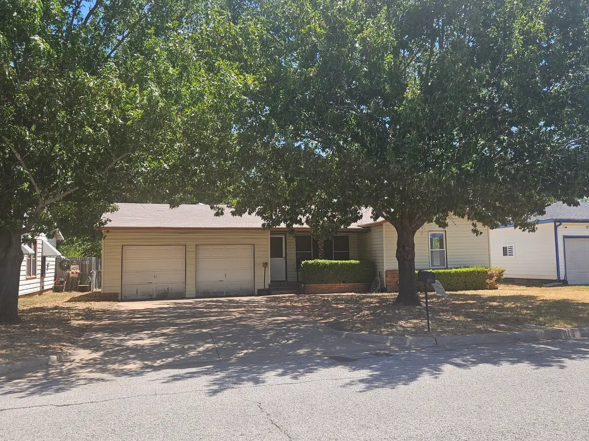 540 Harrison Lane, Hurst, TX 76053 - #1