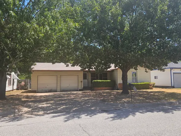 540 Harrison Lane, Hurst, TX 76053