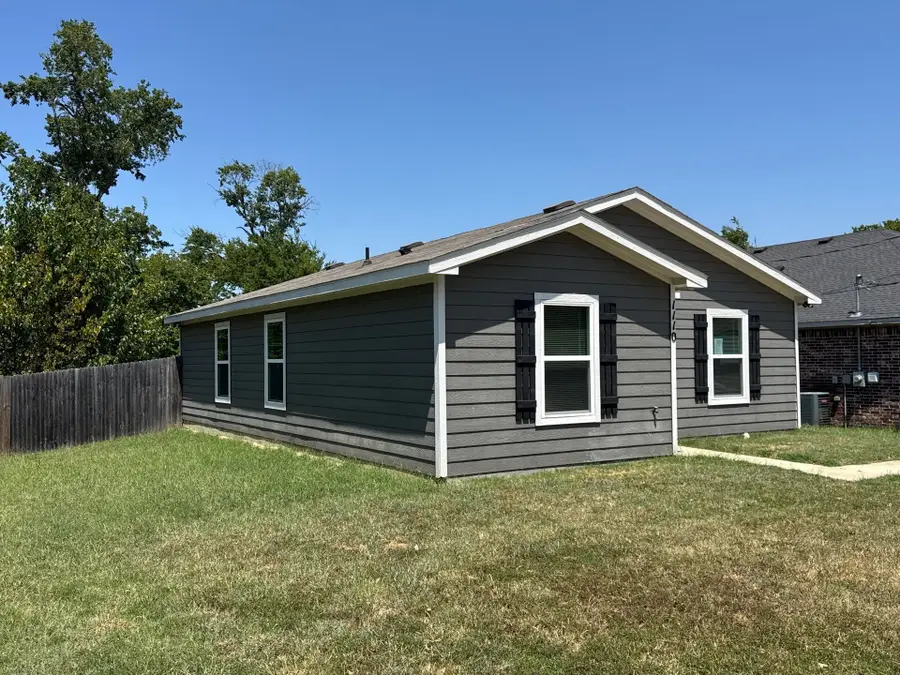 1110 Jones Street, Greenville, TX 75401 - #3