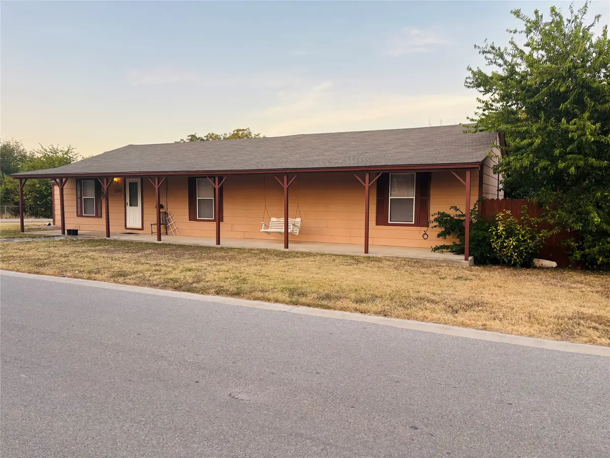 110 N Love Avenue, Florence, TX 76527 - #1