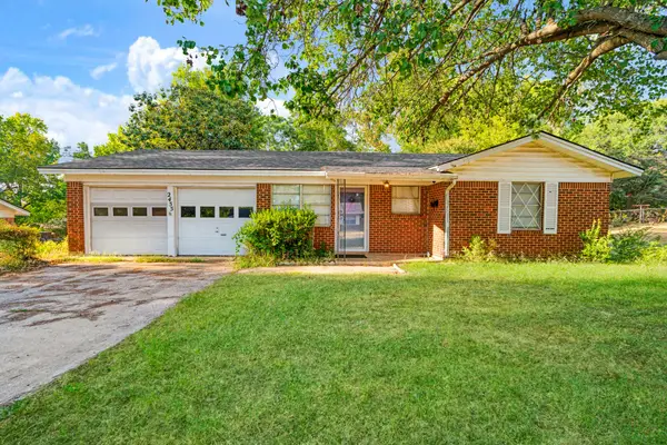 2455 Cypress Drive, Paris, TX 75460