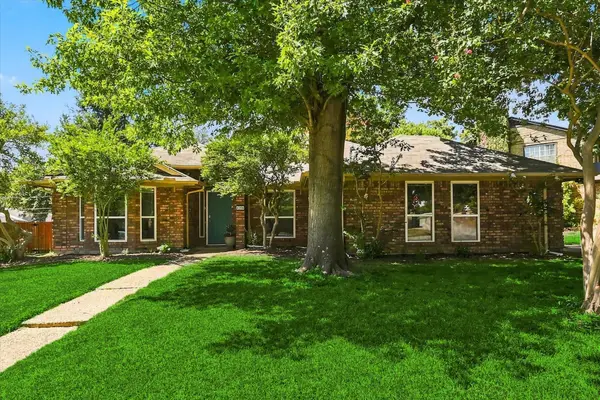 4300 Downsview Court, Arlington, TX 76016