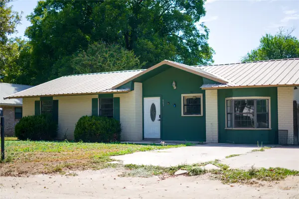 905 N 9th Street, San Saba, TX 76877
