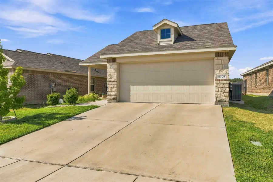 5709 Honey Creek Street, Fort Worth, TX 76179 - #2