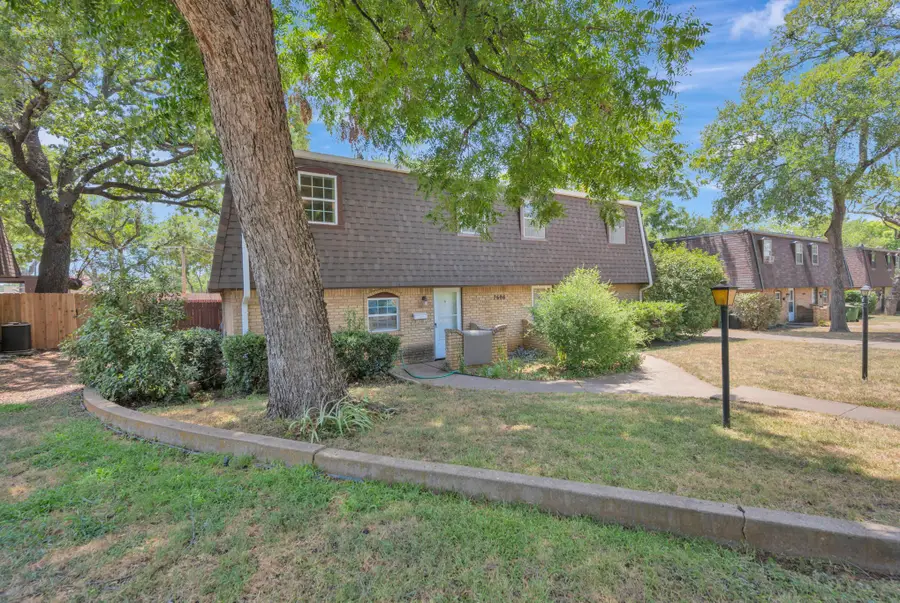 7608 Bridges Avenue, Richland Hills, TX 76118 - #2