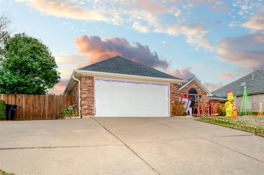 432 Shelby Drive, Burleson, TX 76028 - #2